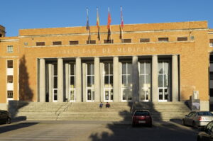 Facultad_de_Medicina_(Universidad_Complutense_de_Madrid),_Pabellón_Central